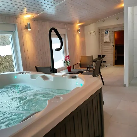 295 Montagnes Du Jura Avec Et Sauna Classe 3 Etoiles *